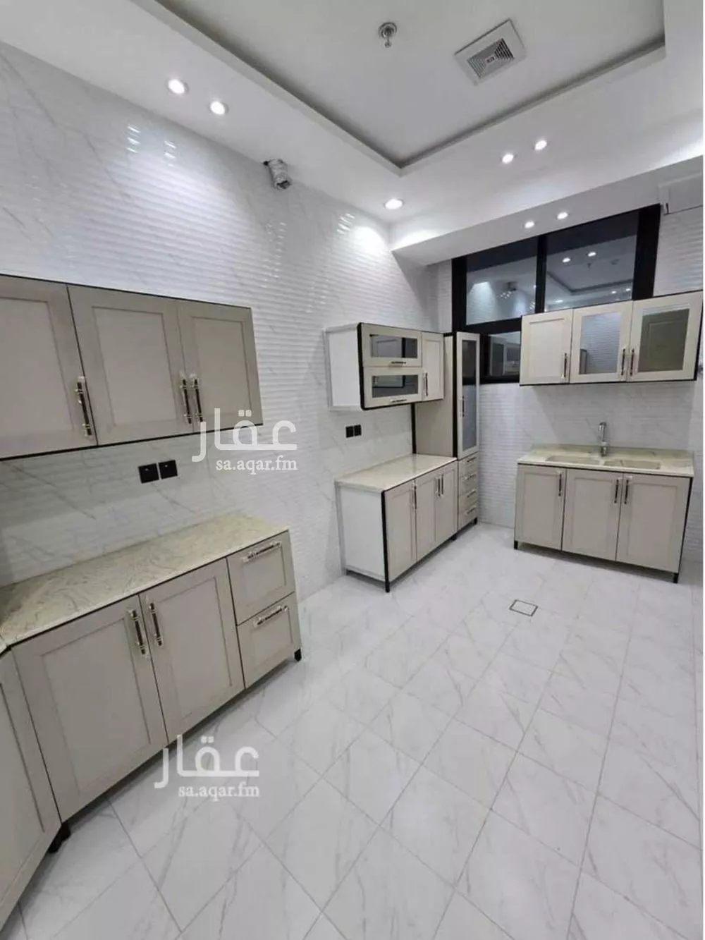 4 bedroom apartment in Dhahrat Laban, Riyadh 9