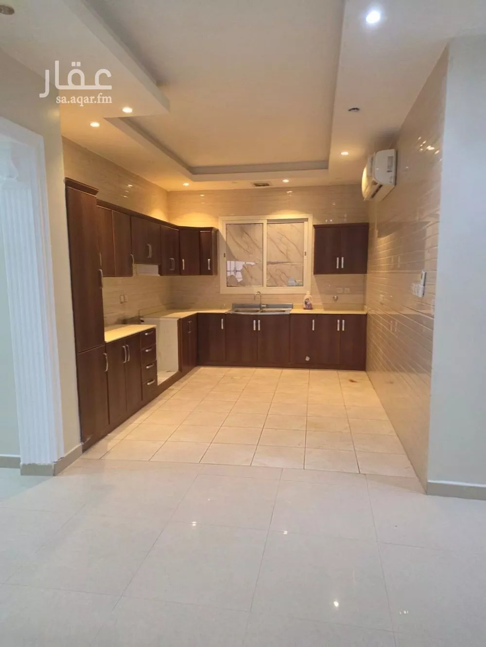 4 bedroom floor in Al Yasmin 2