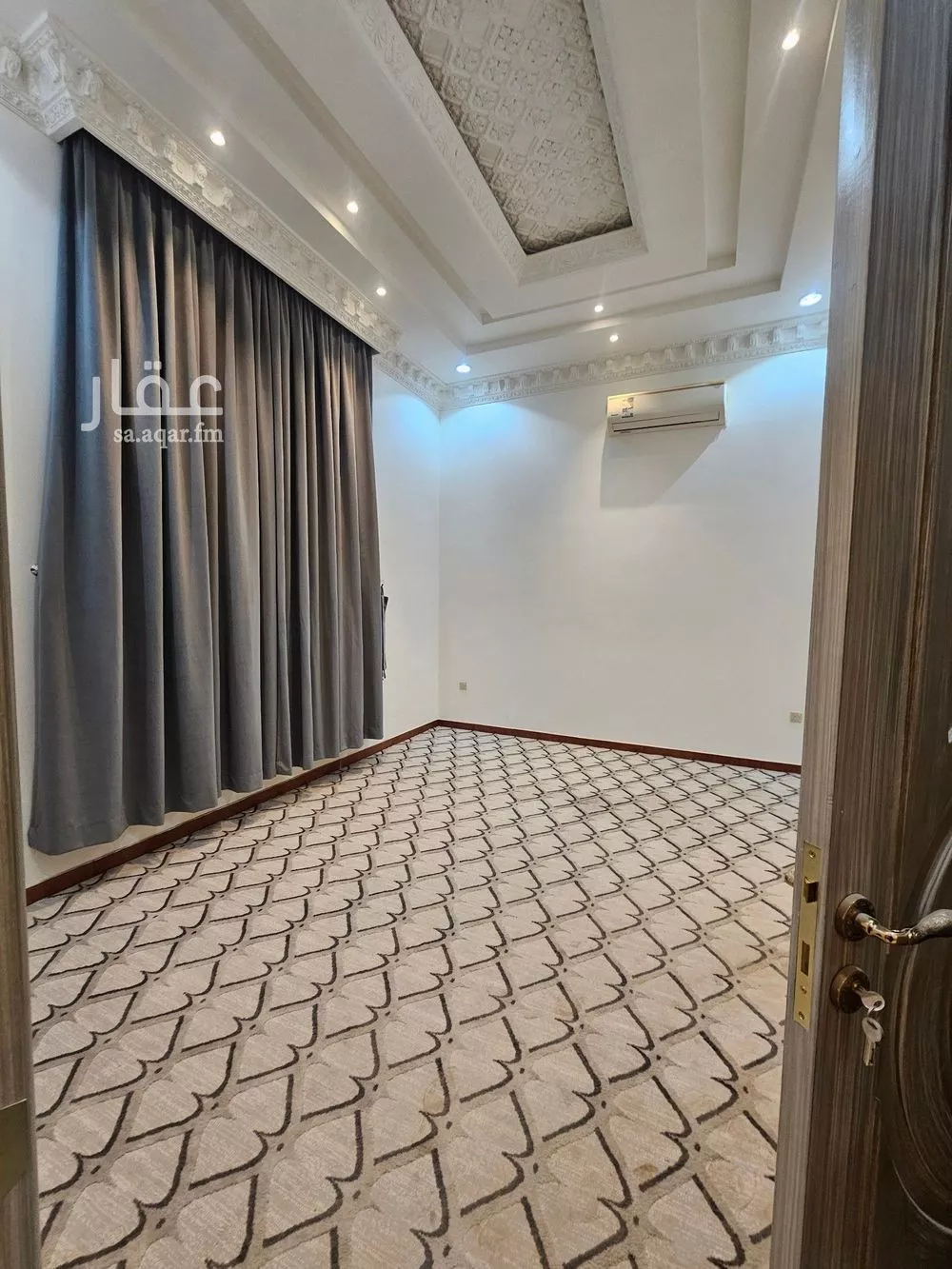 فيلا 5 غرف في النرجس 4