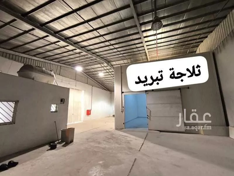 مستودع 1575 م² في السلي 1