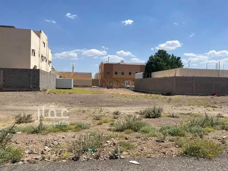 أرض 587 م² في المطار 3