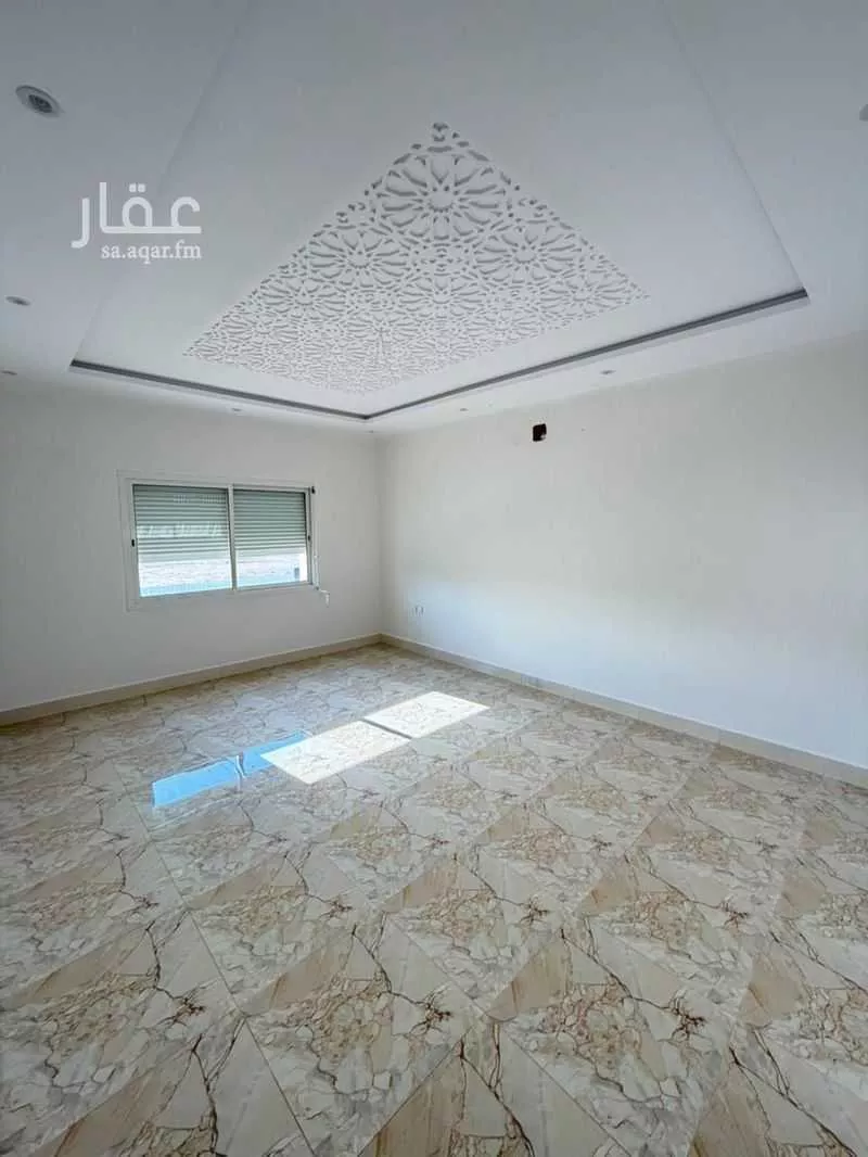 4 bedroom floor in Ishbiliyah 5