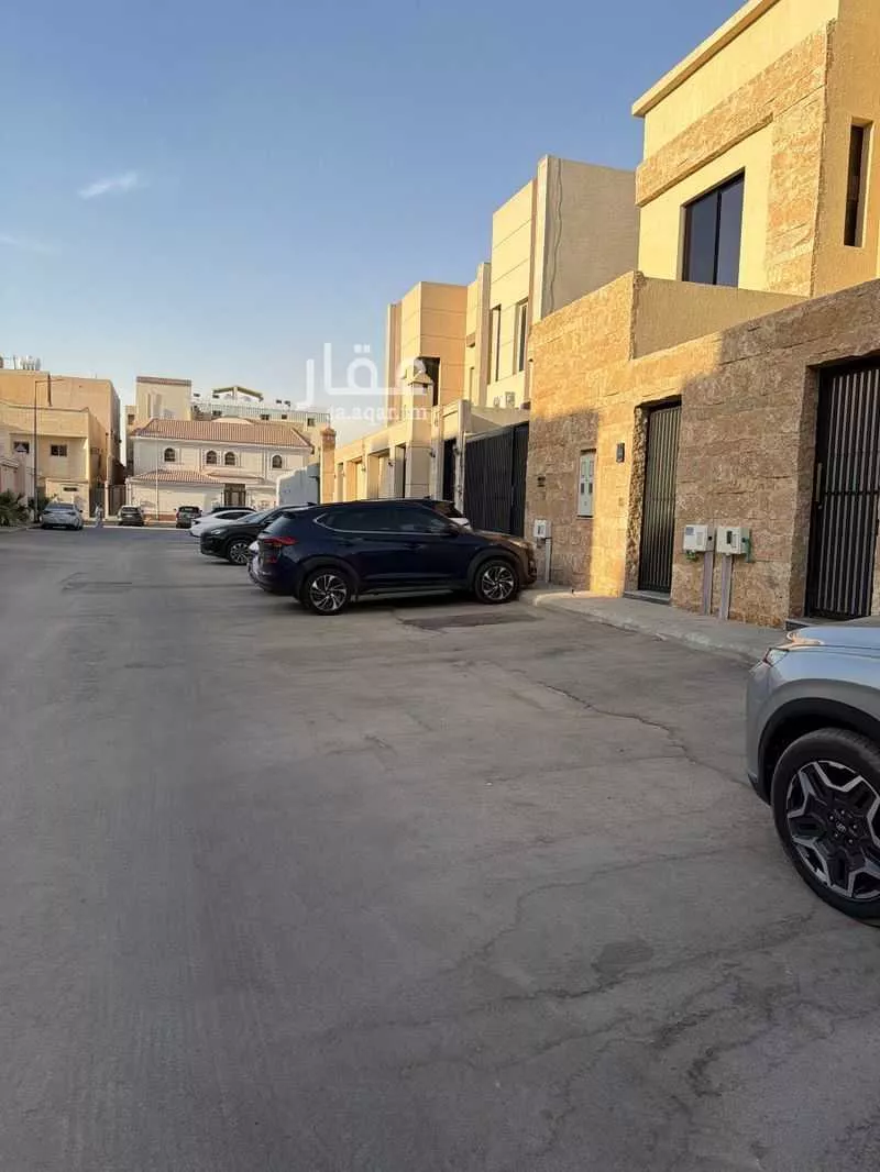 8 bedroom villa in Al Yarmouk, Riyadh 8