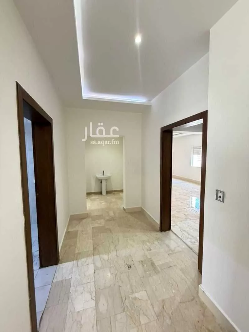 4 bedroom floor in Ishbiliyah 3