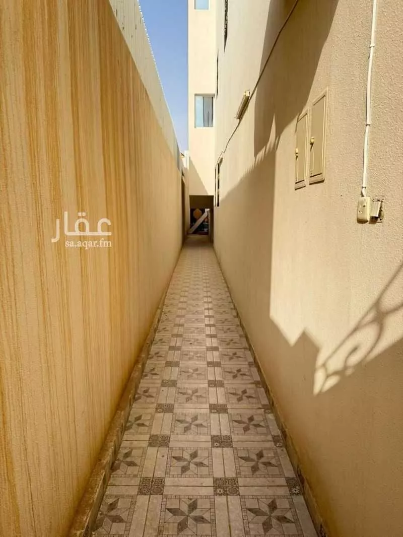 3 bedroom floor in Al Khaleej 4
