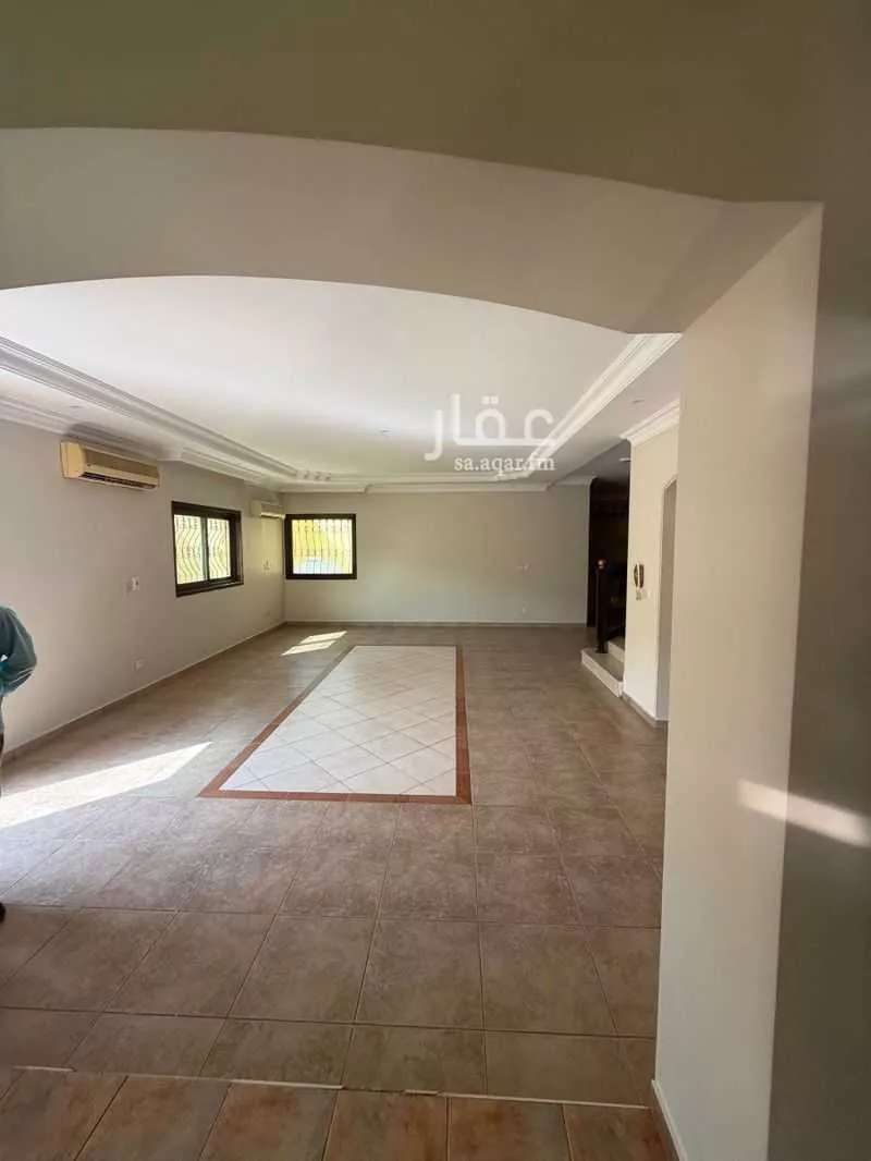 8 bedroom villa in East Beach 5