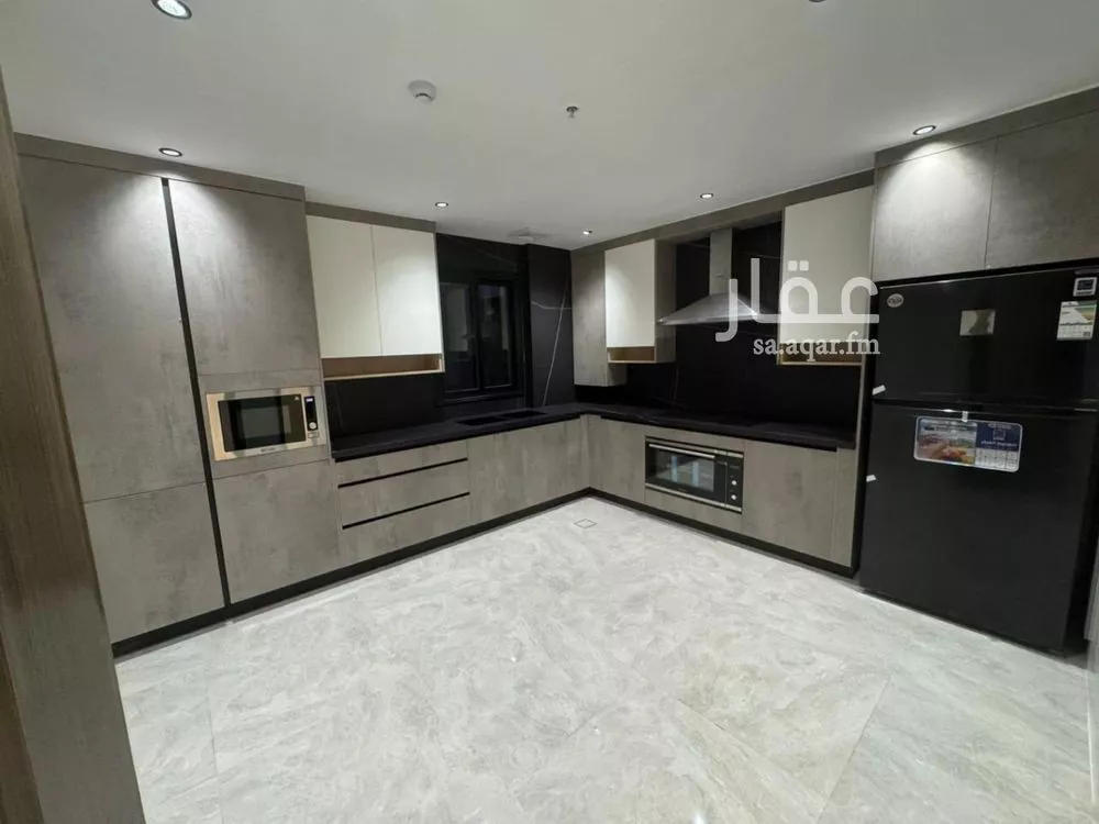 4 bedroom apartment in Ash Shati Al Gharbi, Eastern Province 10