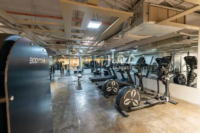 شقة 1 غرف في الملقا 5