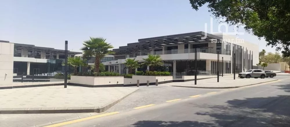 11400 sqm building in Al Mutamarat 1