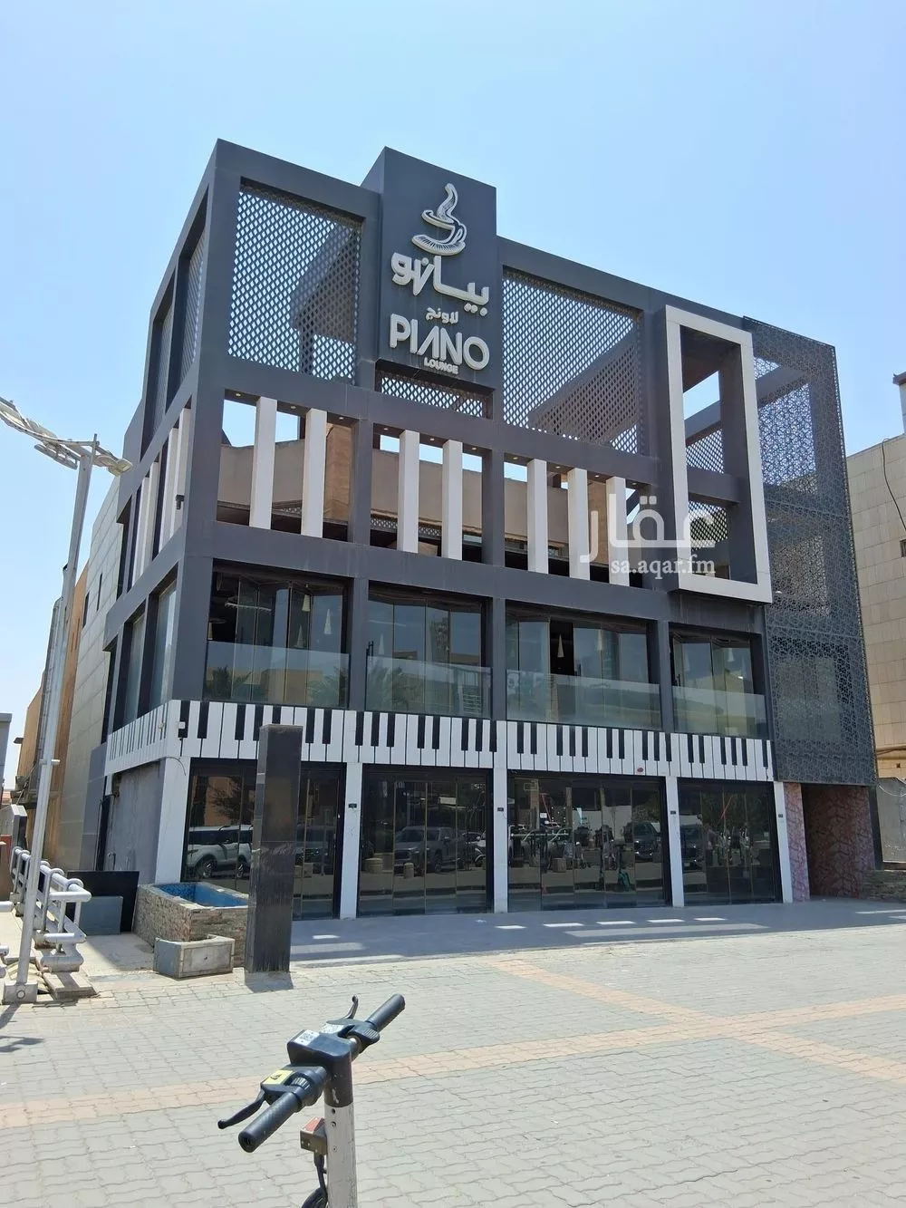 مكتب 1200 م² في العليا 1