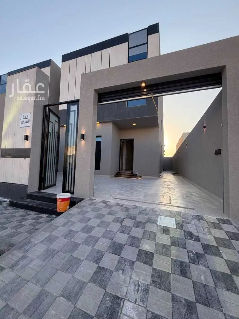 8 bedroom villa in Dahiat King Fahd 2