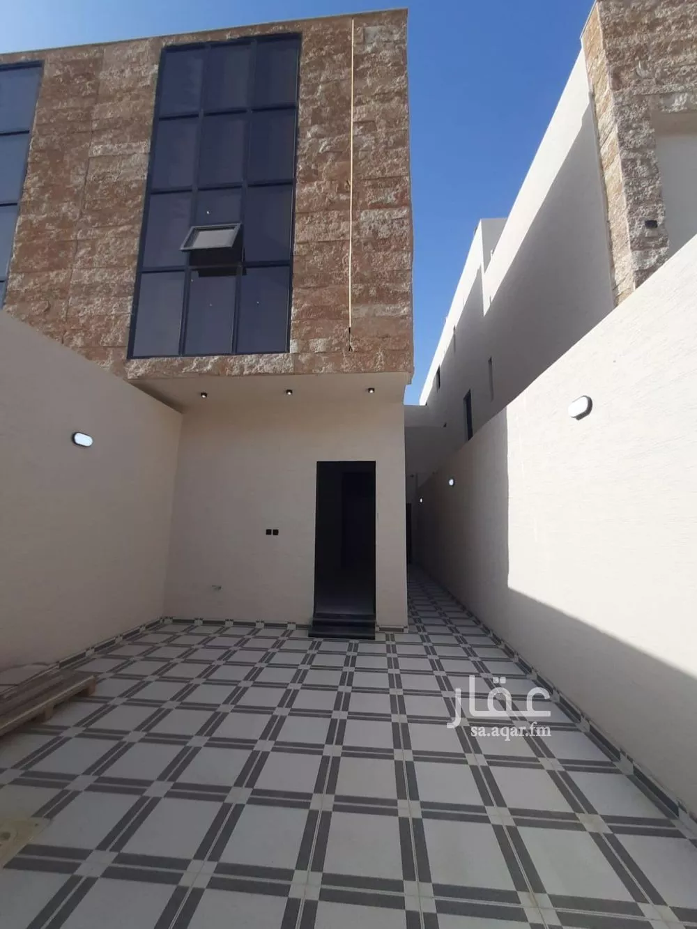 4 bedroom floor in Tuwaiq 2