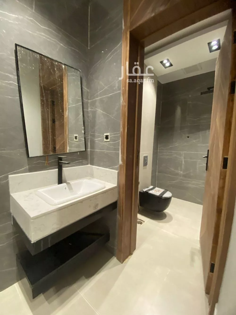 5 bedroom villa in Okaz, Riyadh 17