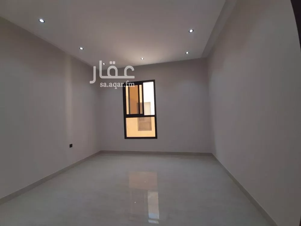 4 bedroom floor in Tuwaiq 3