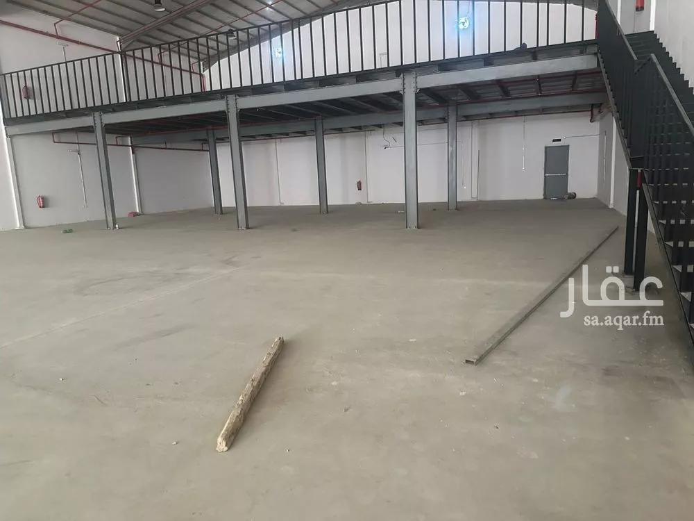 مستودع 4000 م² في طيبة 5