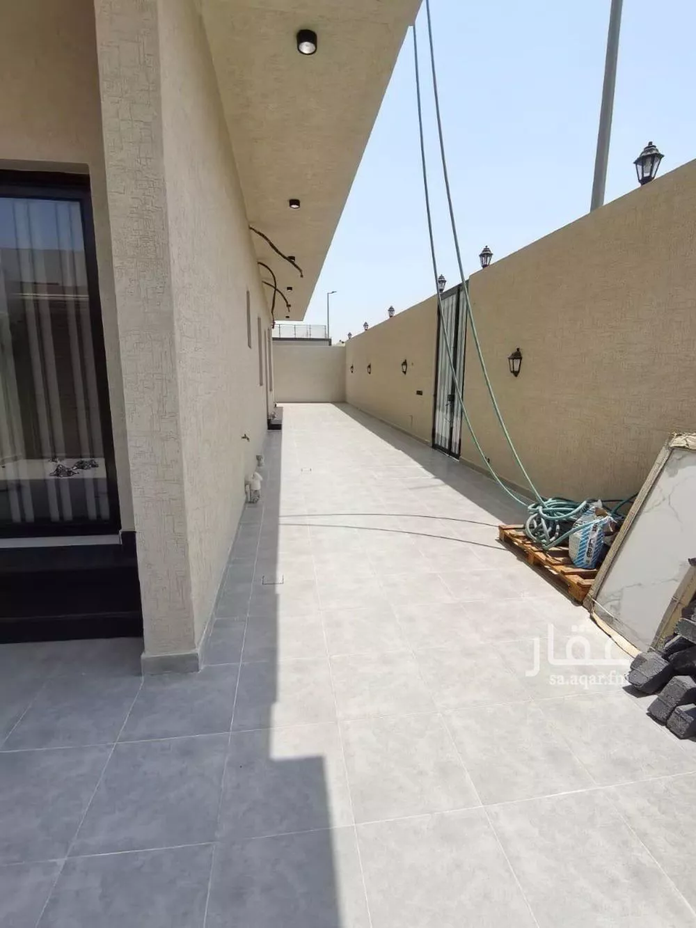 شقة 6 غرف في ضاحية الملك فهد 4