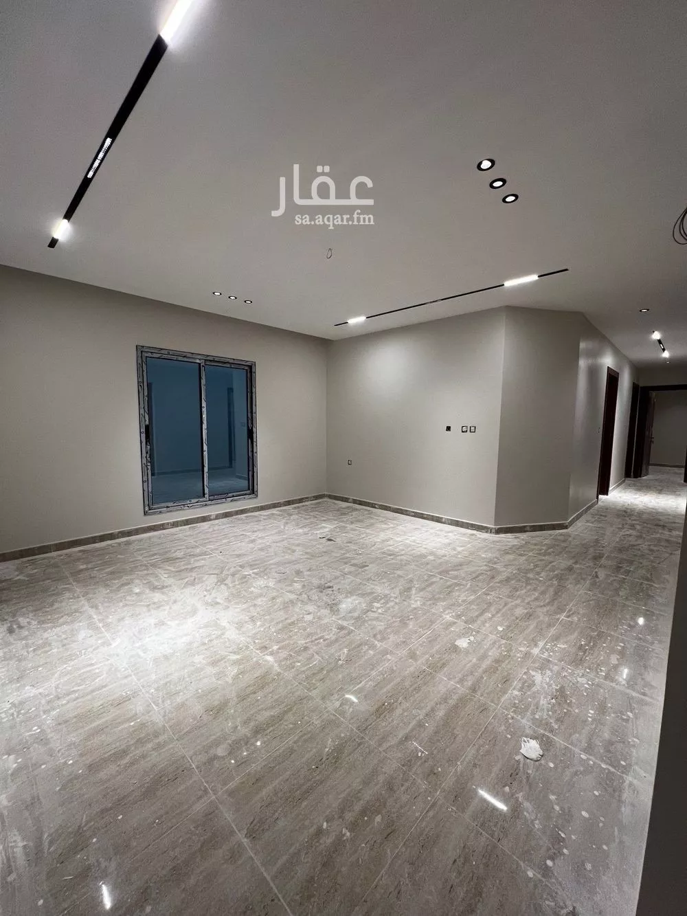 شقة 6 غرف في الندى 5