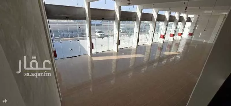 محل 2160 م² في اللؤلؤ 4