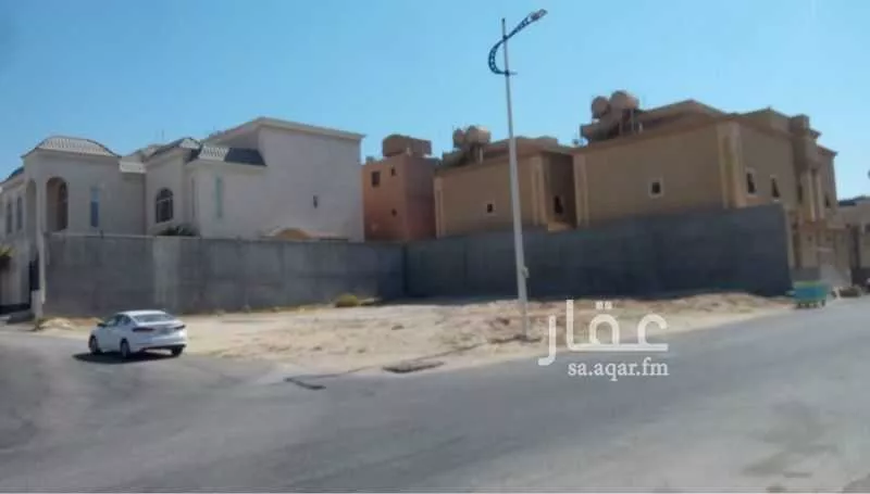 أرض 889 م² في القصور 2