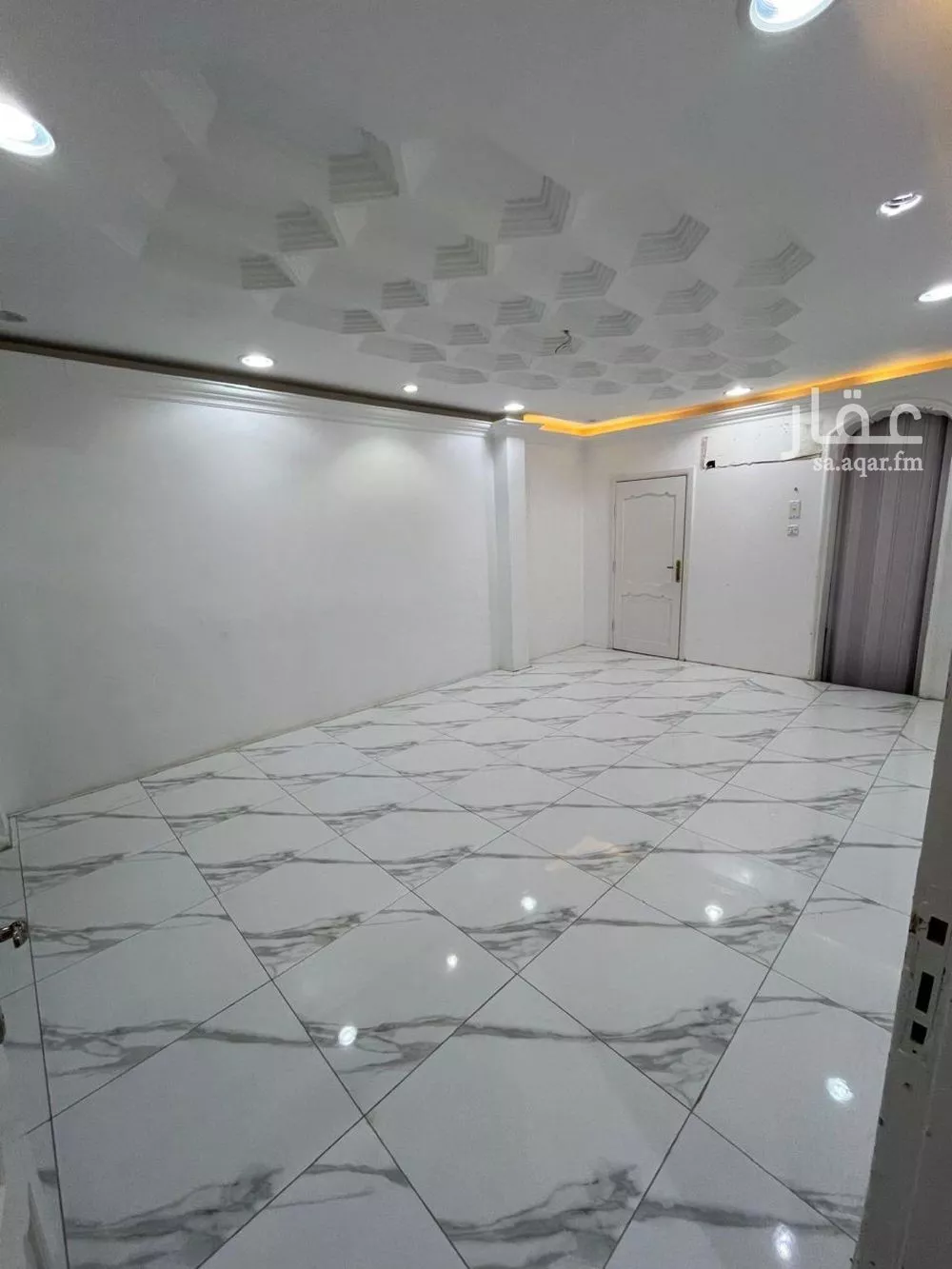 عمارة 420 م² في الدفاع 2