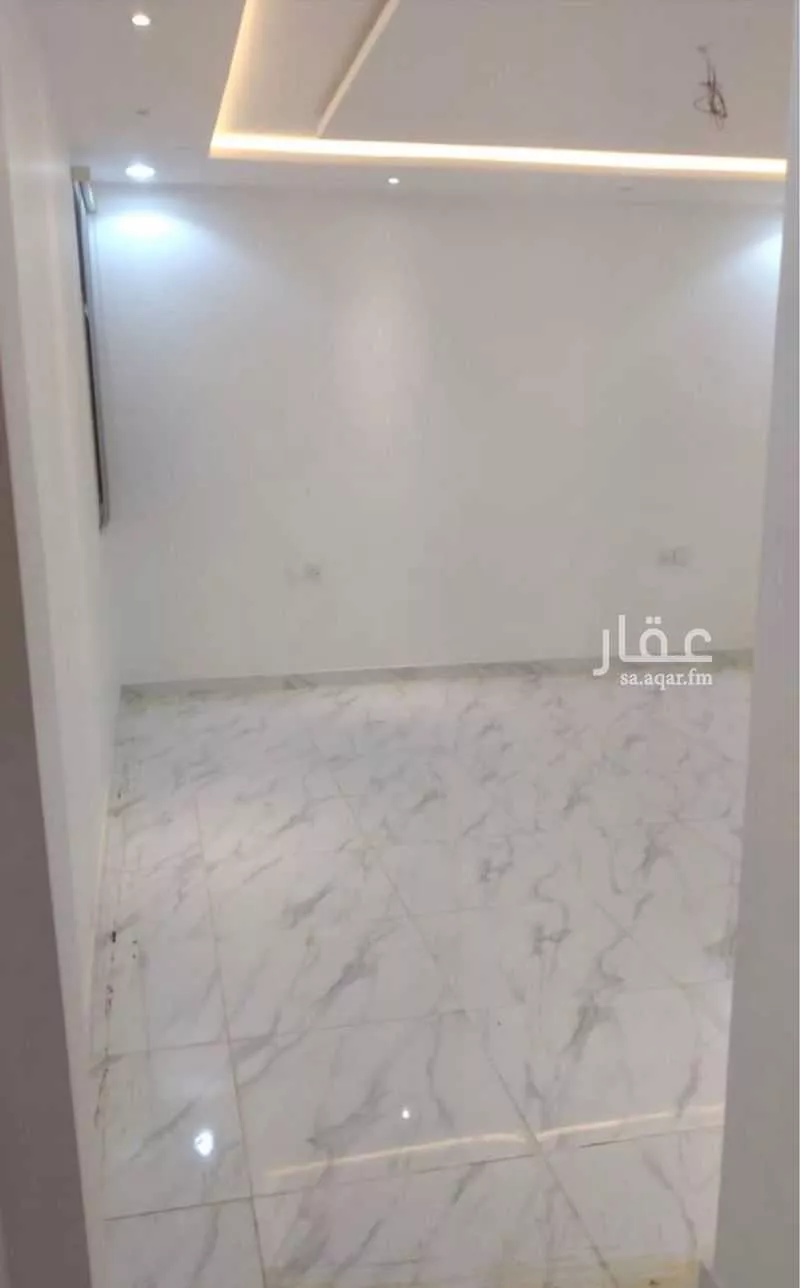 شقة 4 غرف في الملك فهد 1