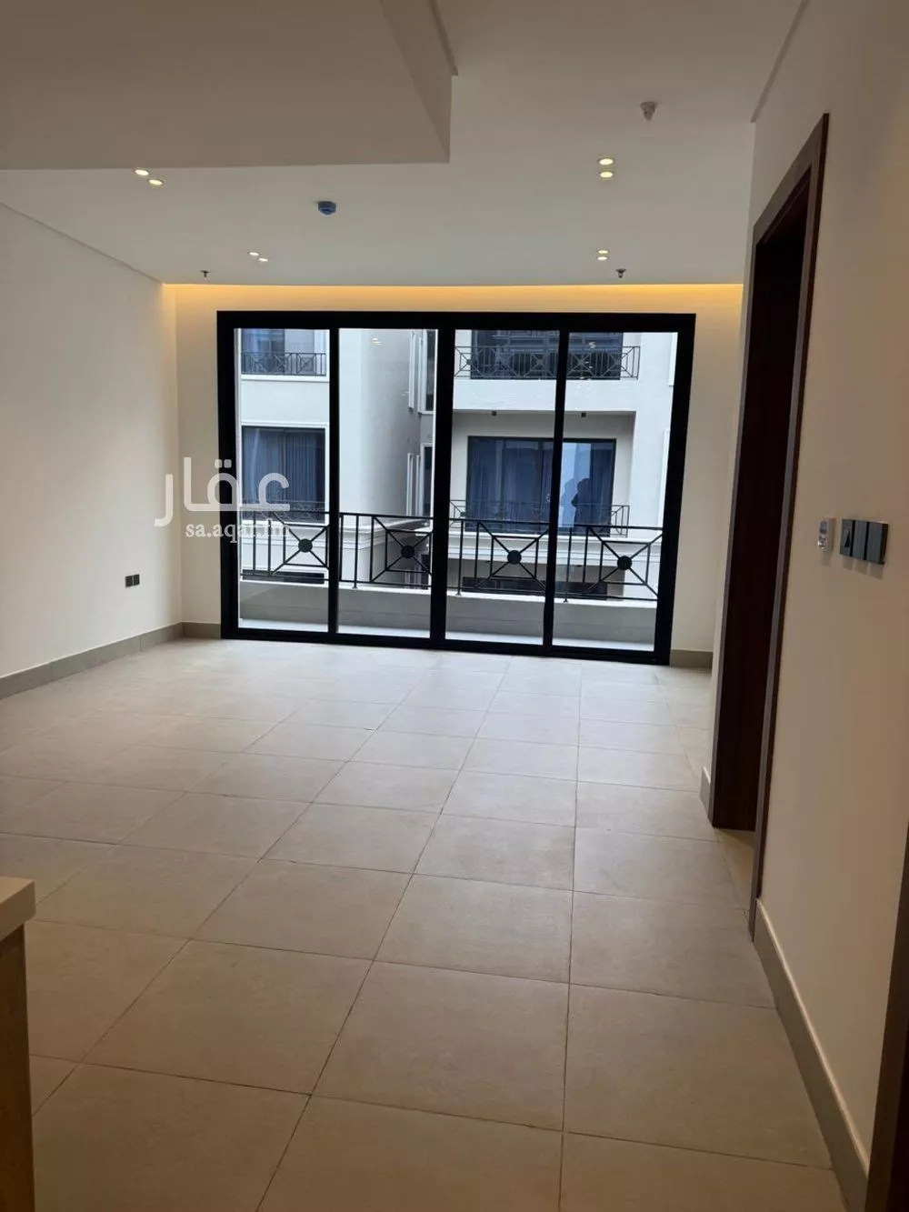 شقة 3 غرف في الحزام الذهبي 5