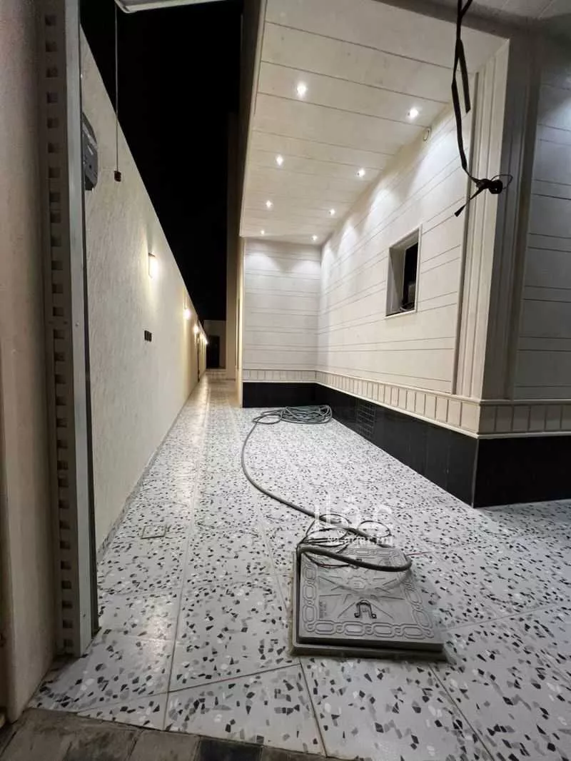 10 bedroom villa in Dhahrat Laban 2