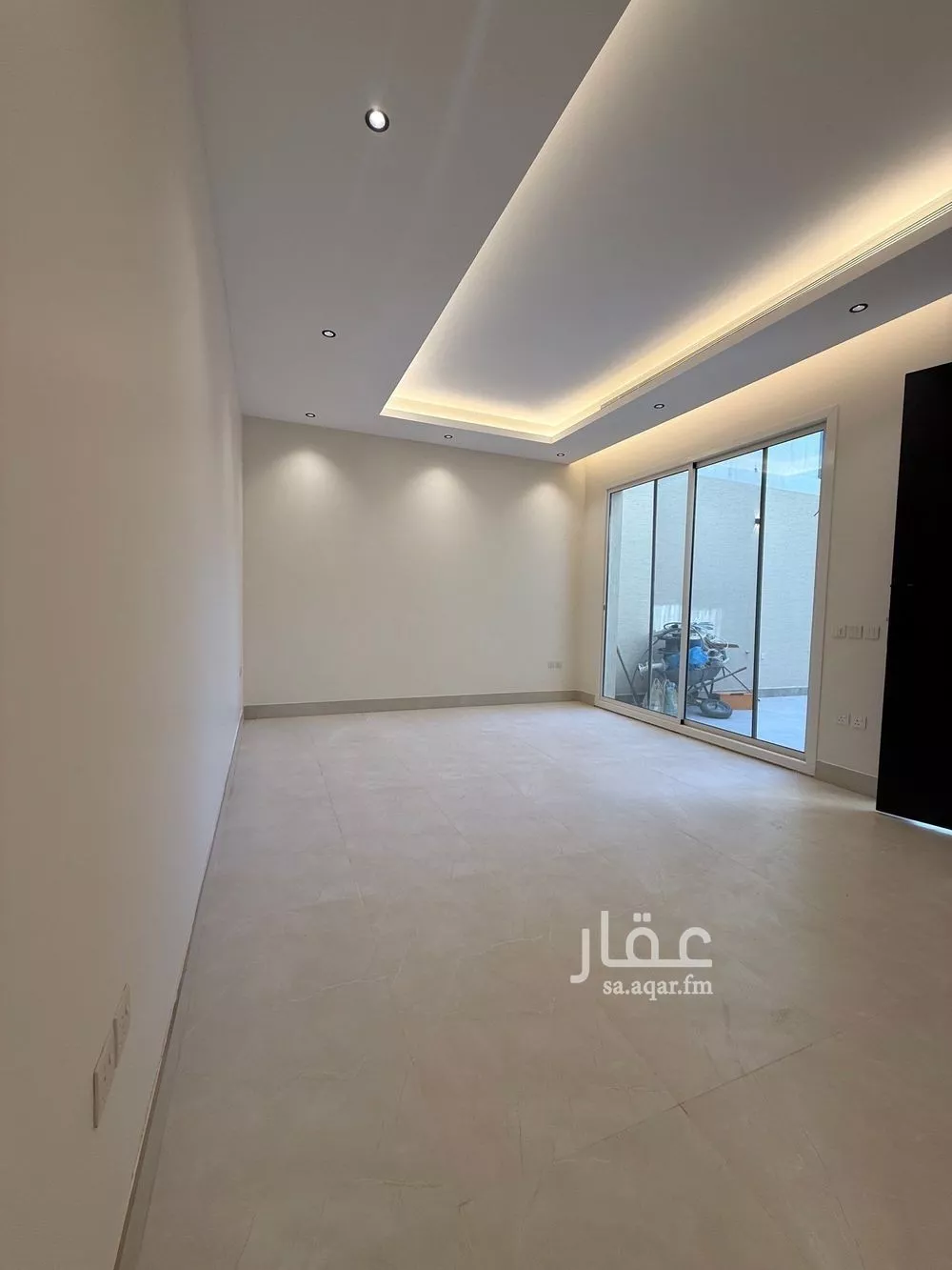 فيلا 6 غرف في النرجس 3