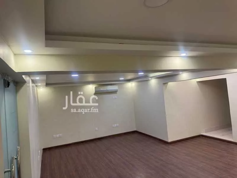 496 sqm building in Al Tubayshi 4