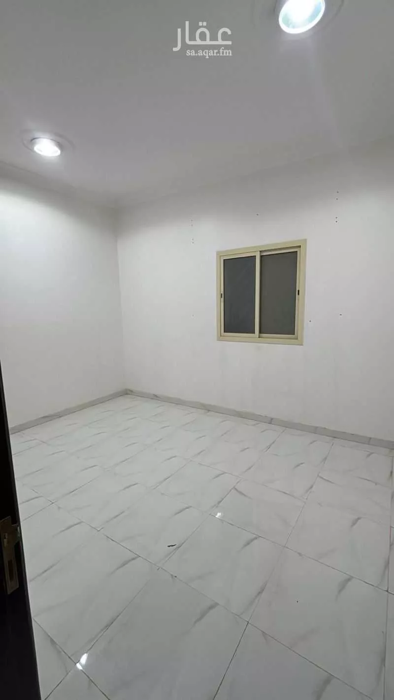 شقة 3 غرف في الرمال 2