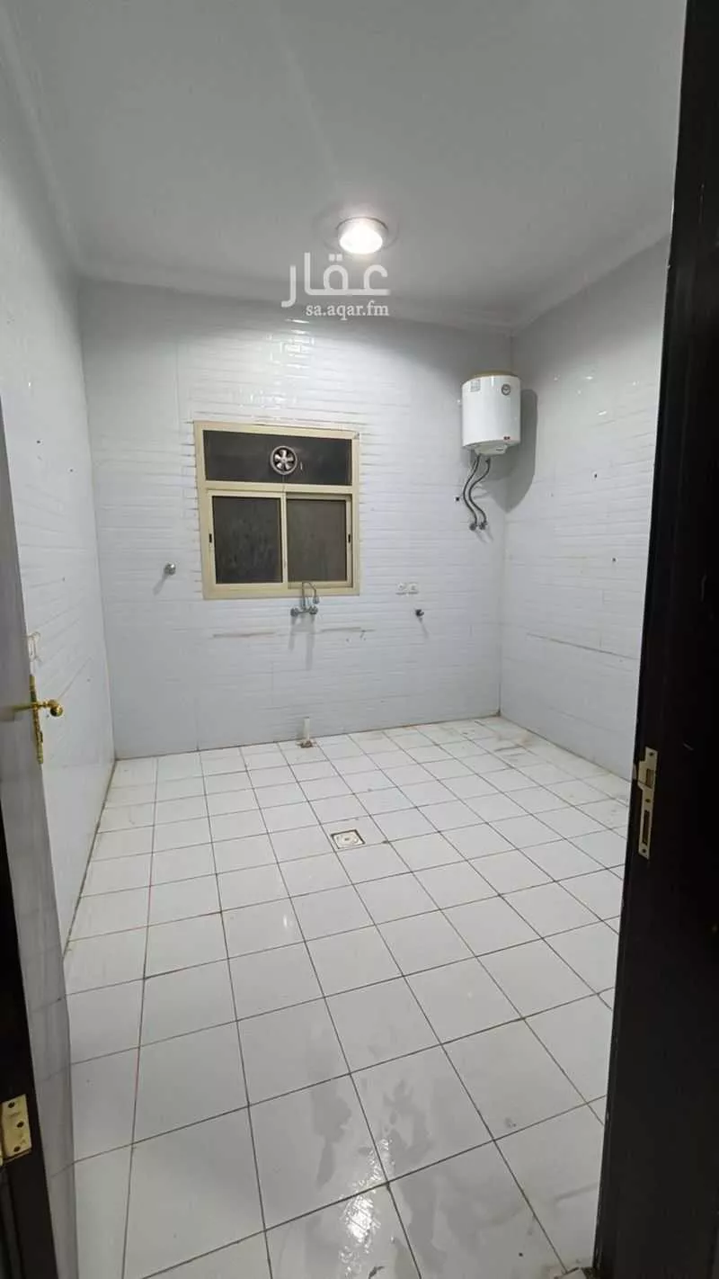 شقة 3 غرف في الرمال 4