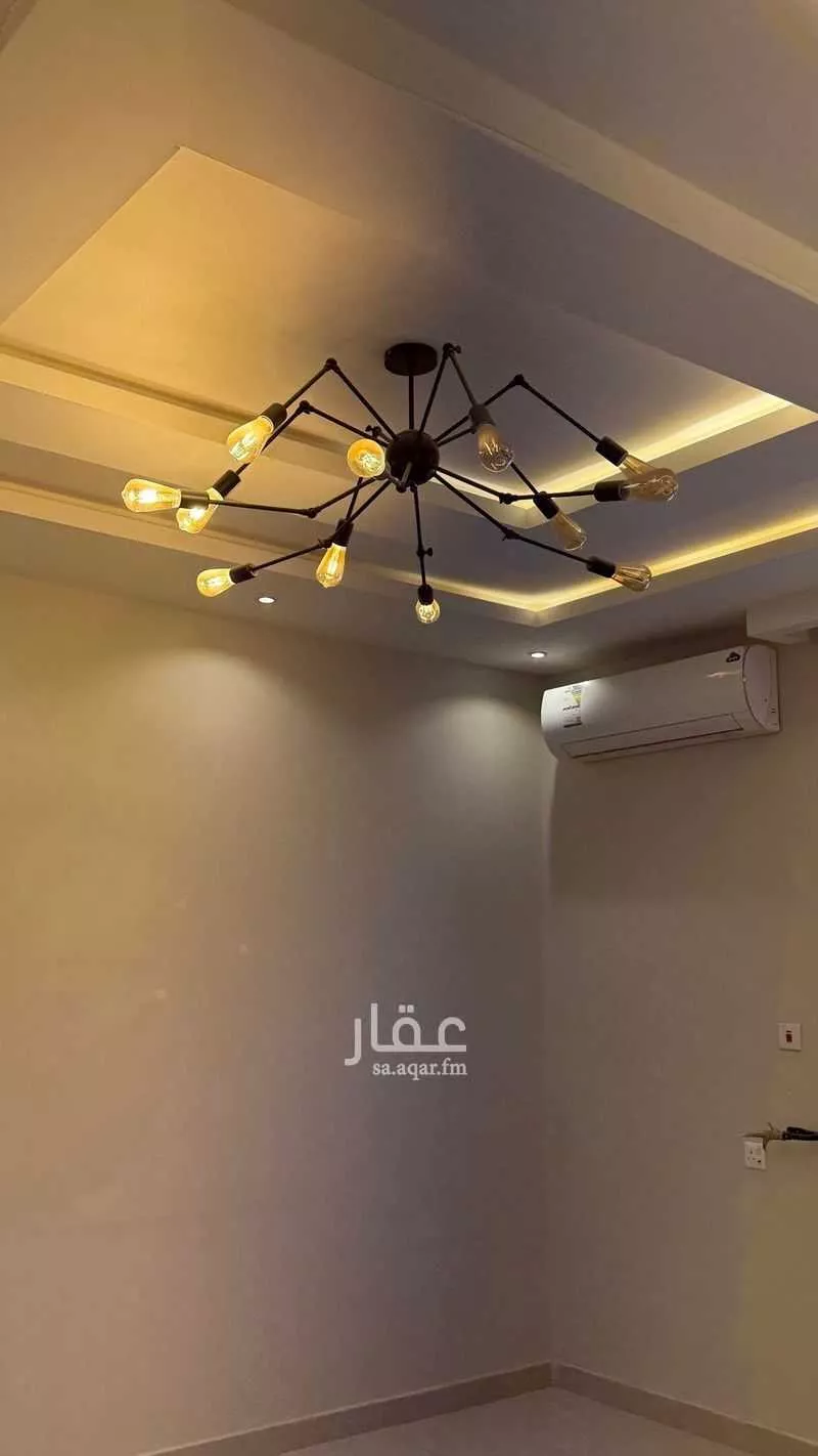 فيلا 5 غرف في القادسية 4