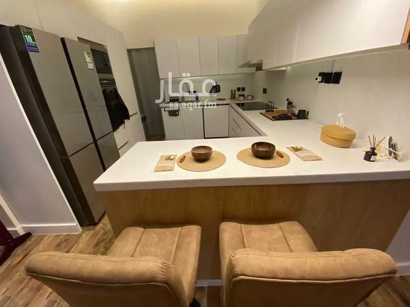 شقة 3 غرف في الملقا 5