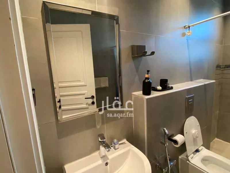 شقة 3 غرف في الملقا 4