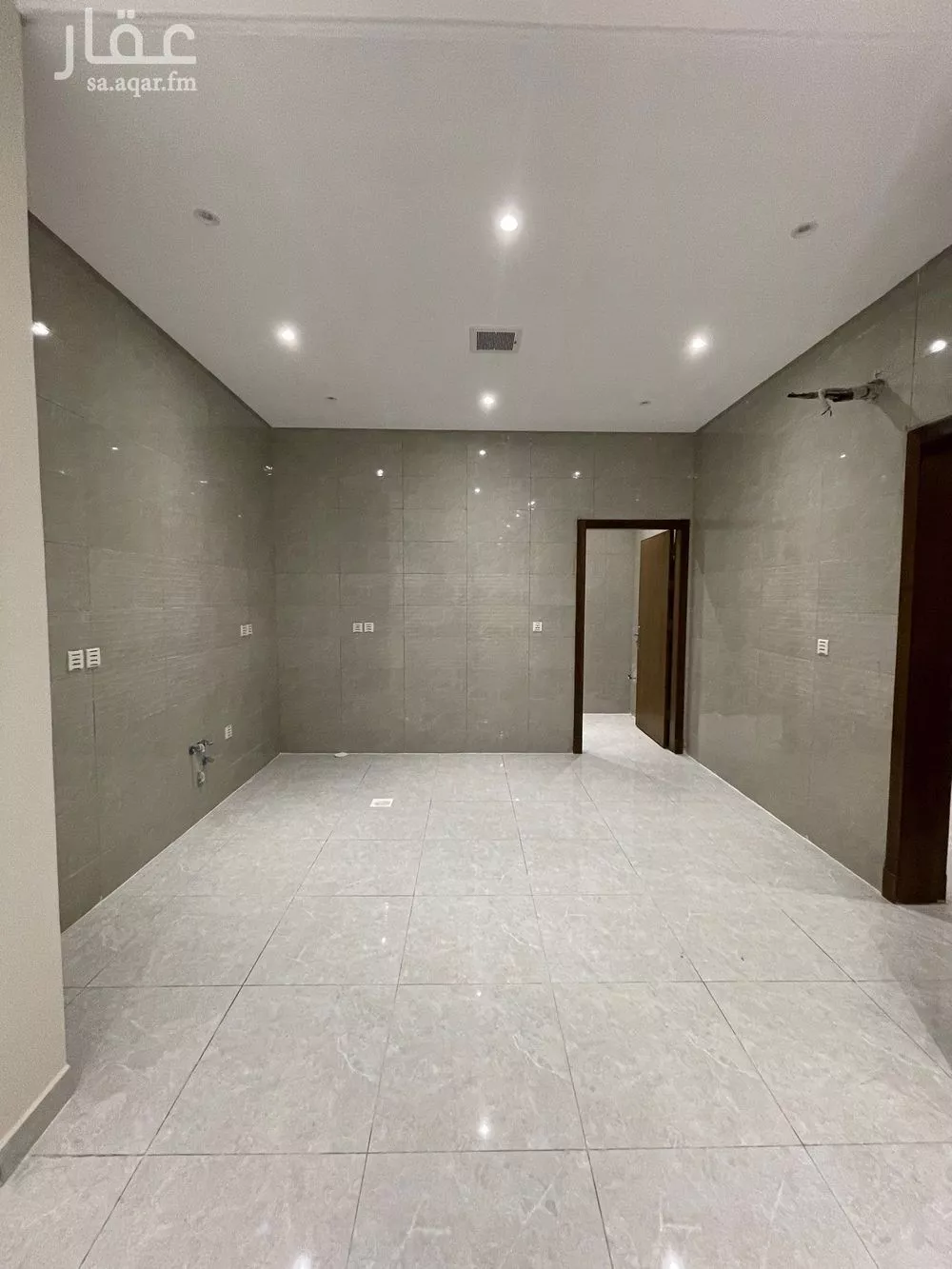 شقة 7 غرف في الورود 5