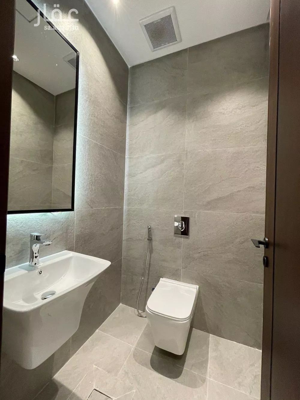 4 bedroom apartment in Al Salamah 2