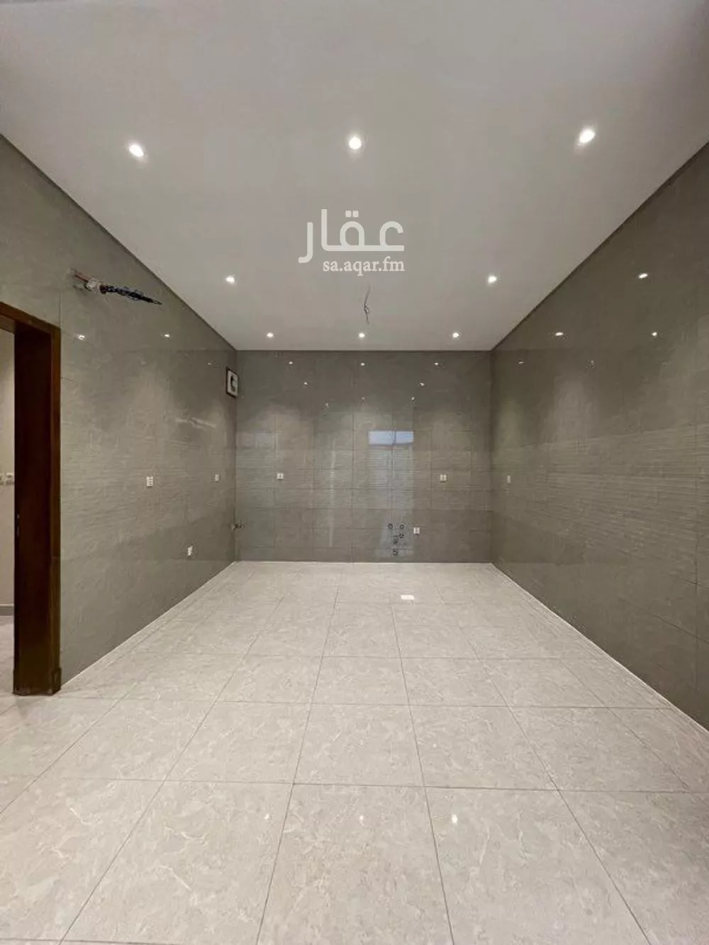 شقة 5 غرف في الورود 4