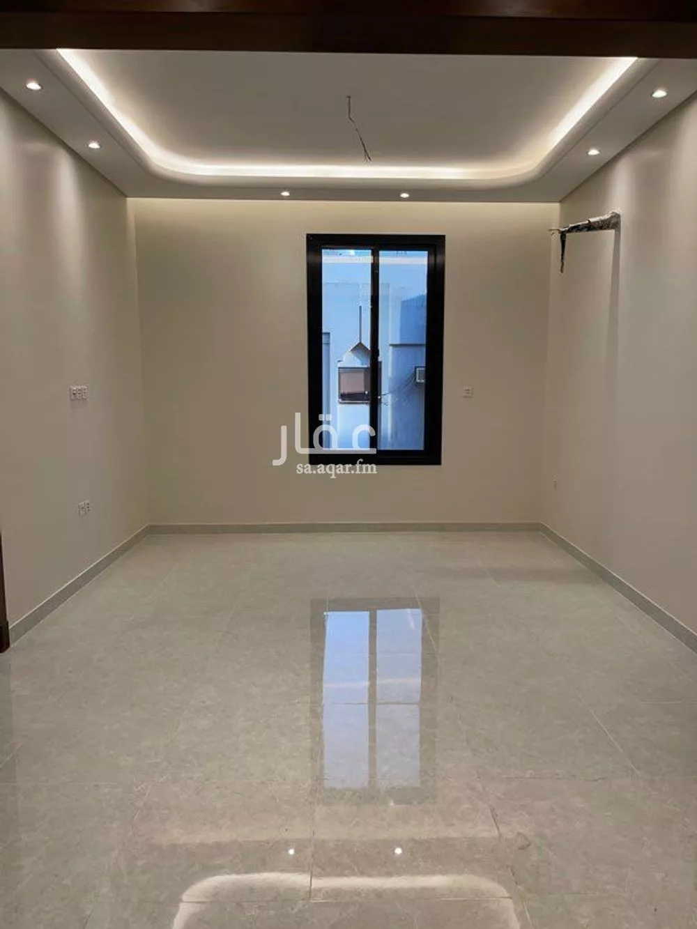 شقة 5 غرف في العزيزية 4