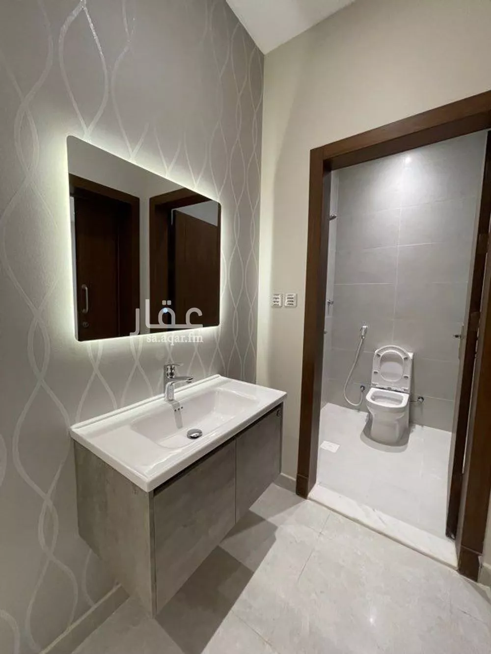 شقة 4 غرف في العزيزية 2