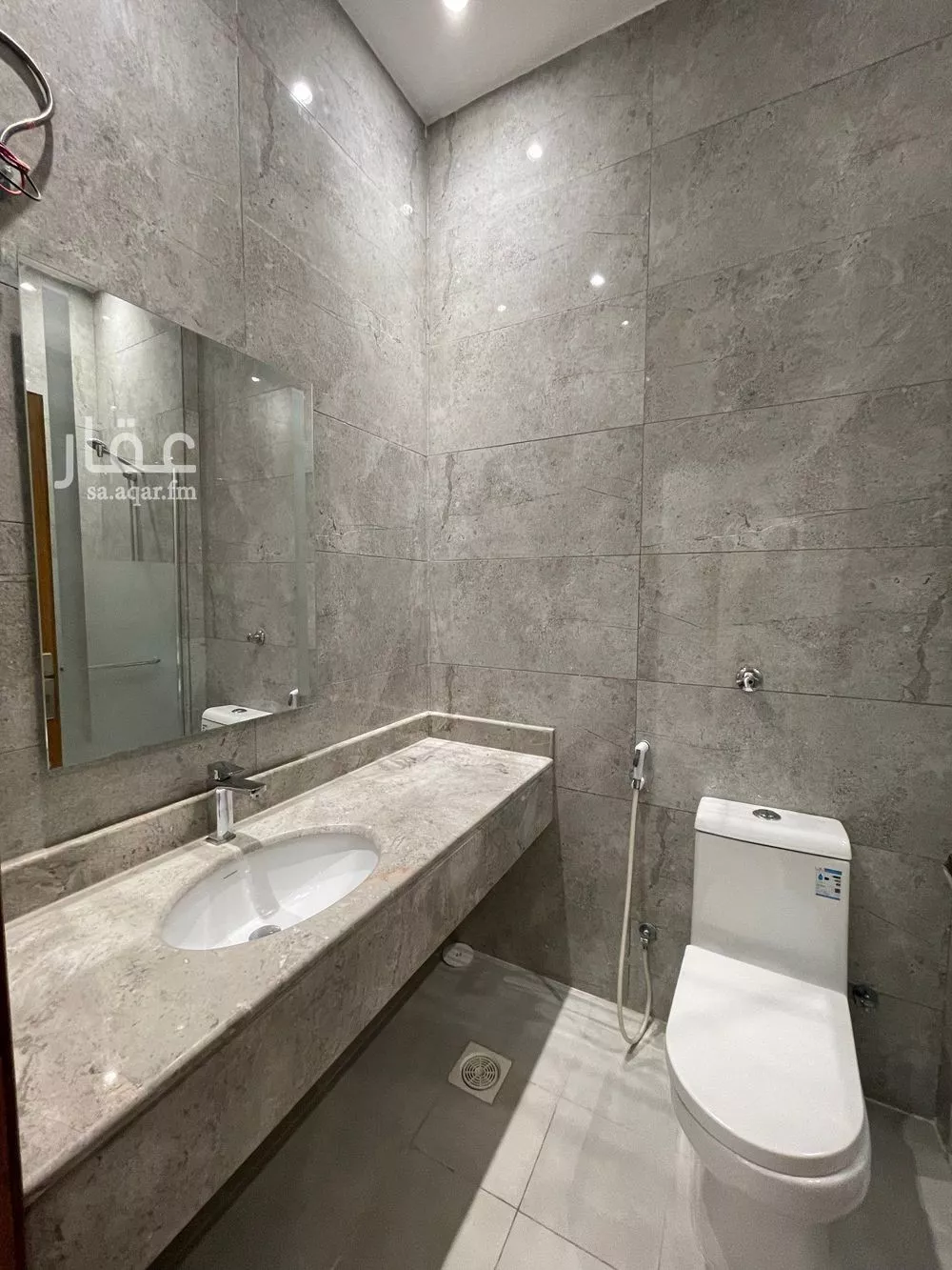 شقة 6 غرف في المروة 4