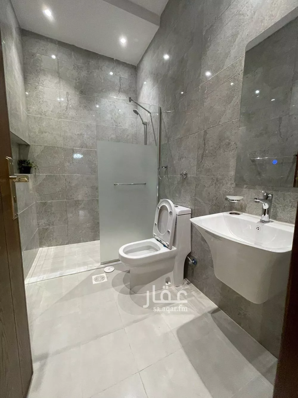 شقة 6 غرف في المروة 5