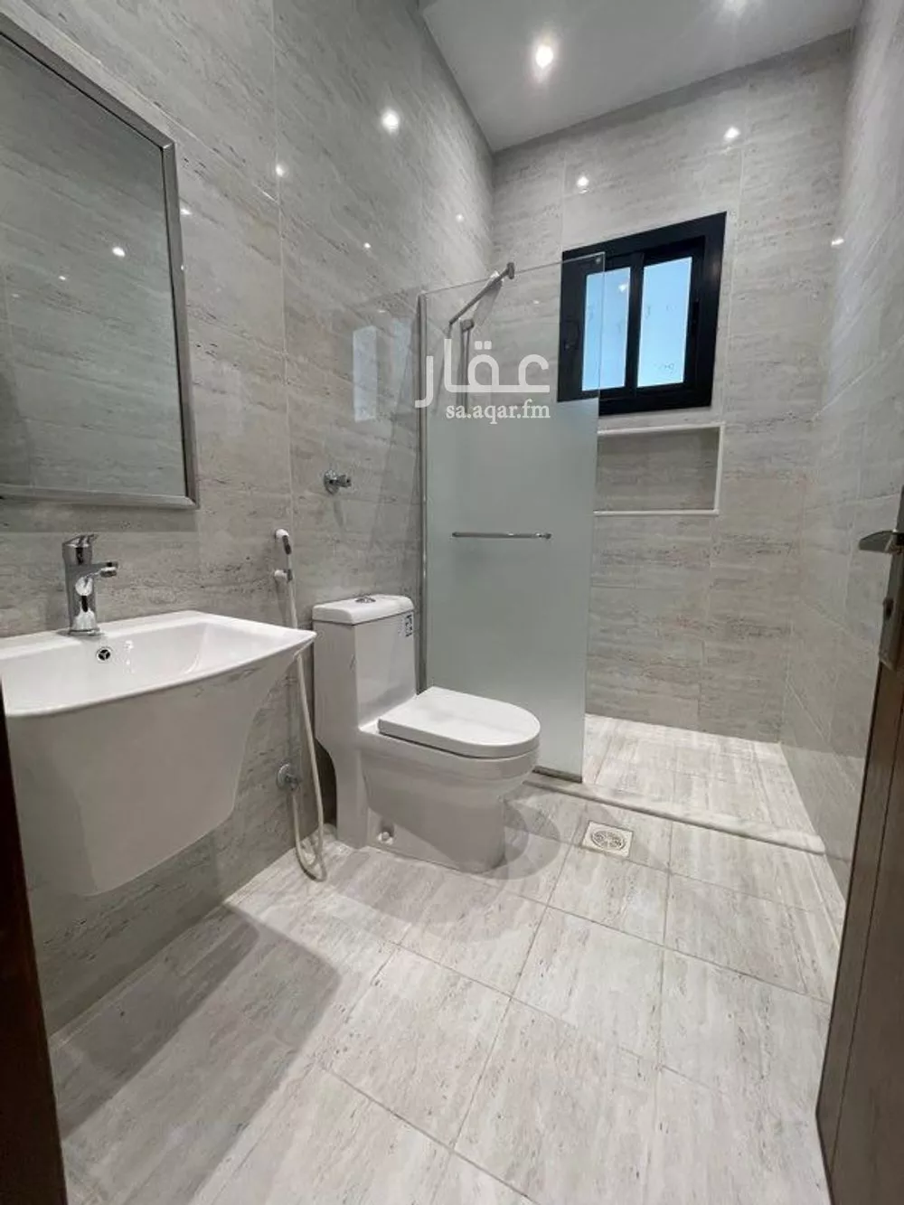 شقة 5 غرف في المروة 4