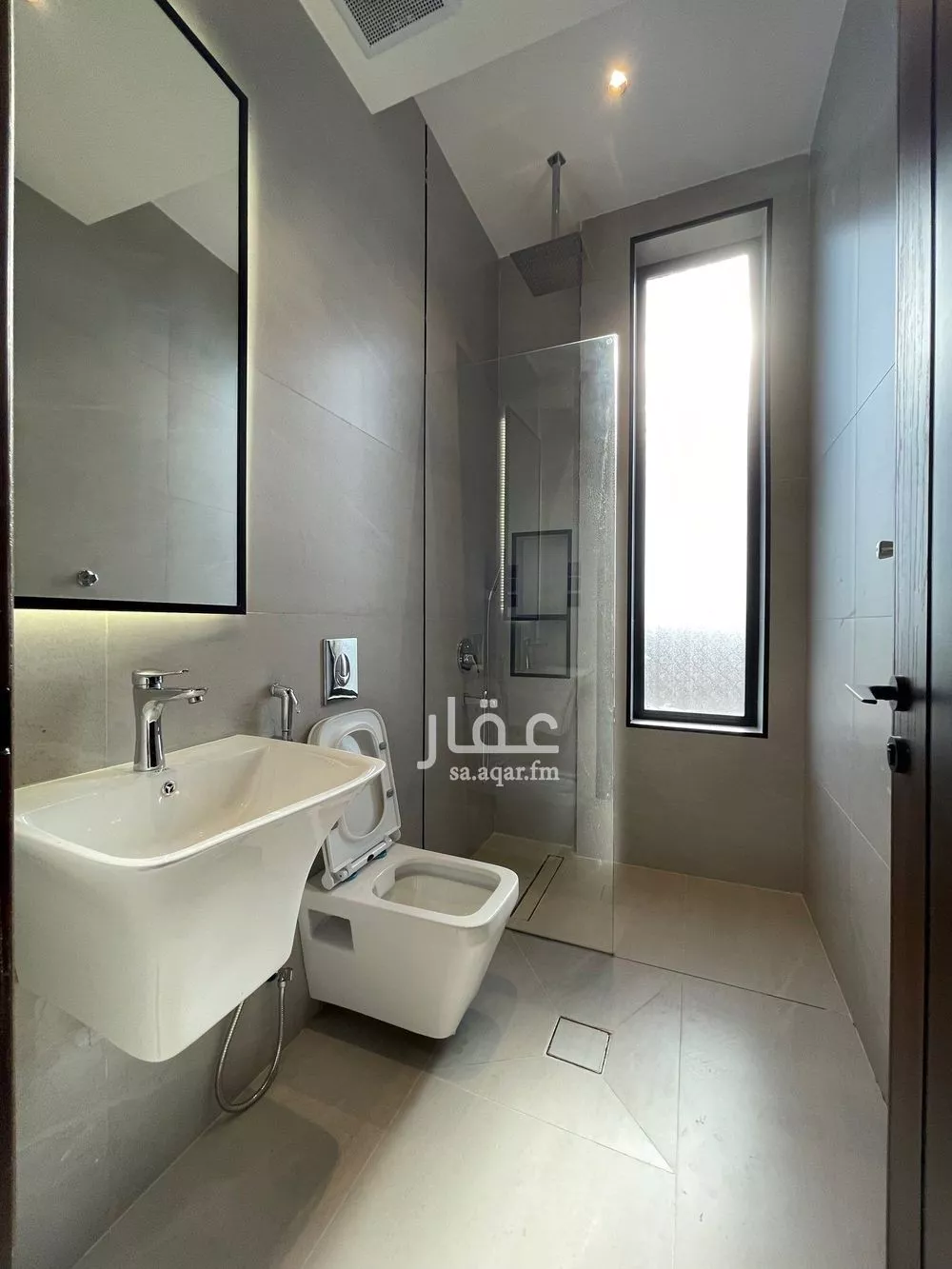 شقة 4 غرف في السلامة 5