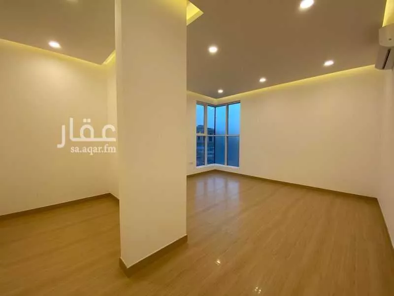 فيلا 5 غرف في الملقا 5