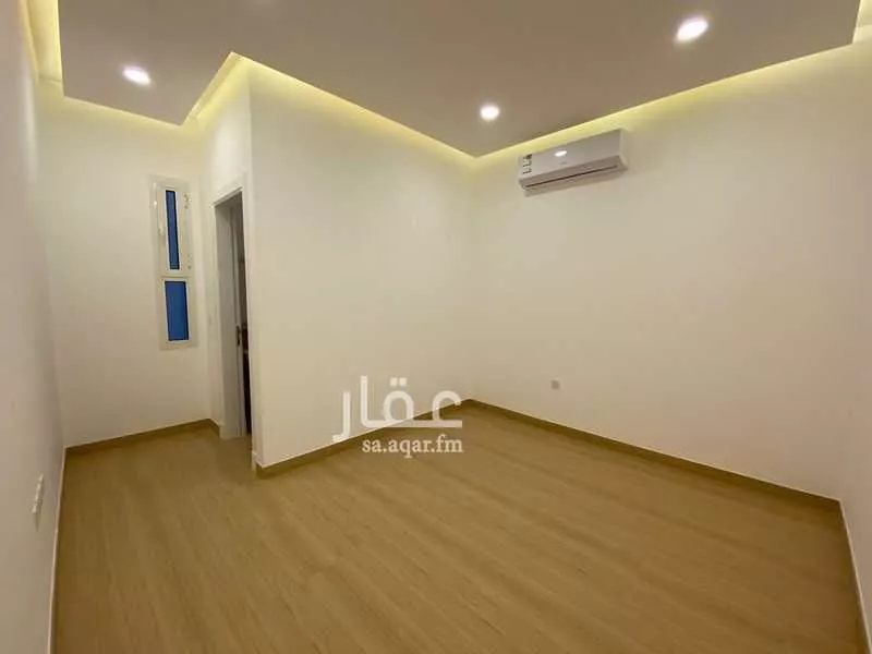 فيلا 5 غرف في الملقا 3