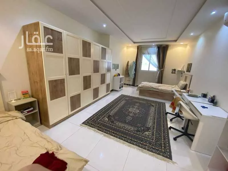 فيلا 8 غرف في الرمال 4