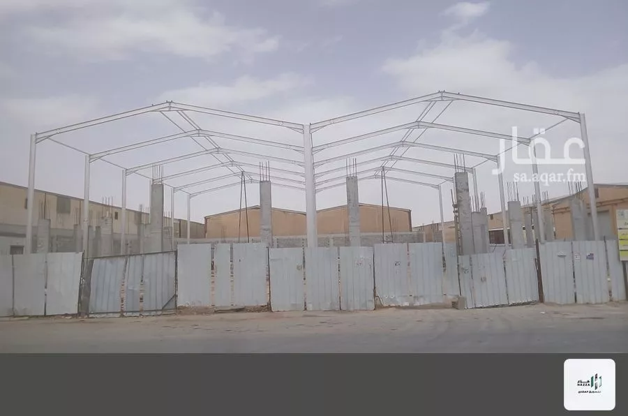 مستودع 1771 م² في المروة 5