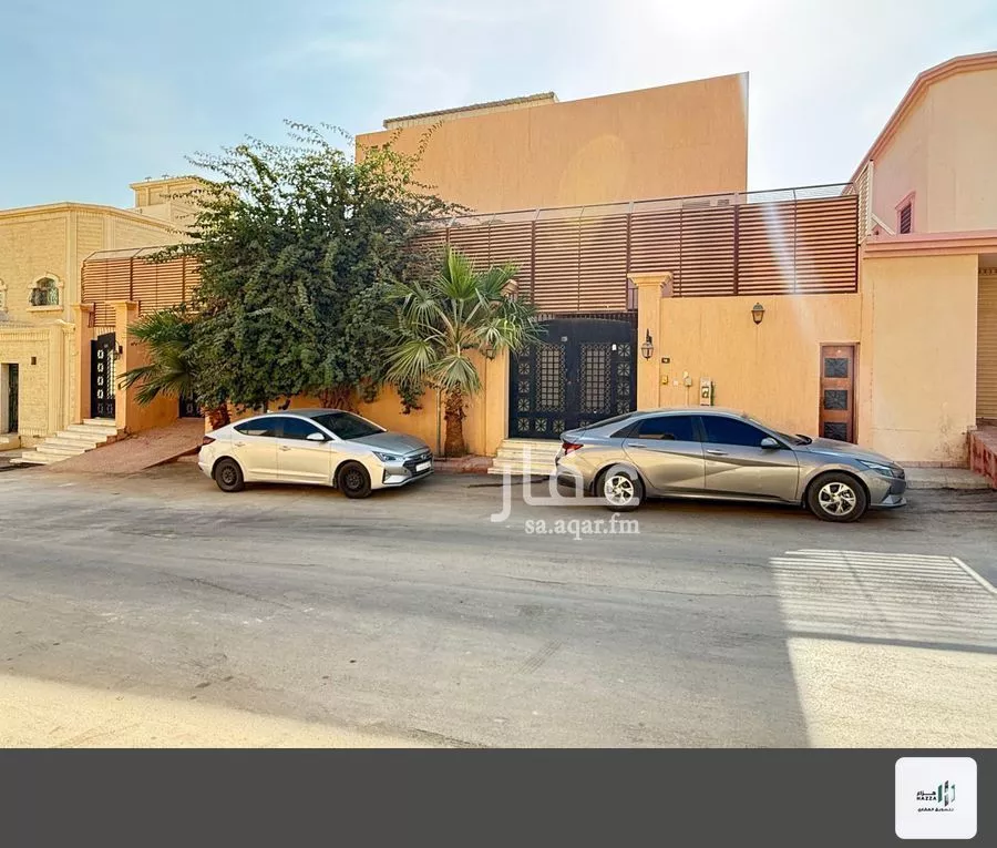 4 bedroom villa in Dhahrat Al Badiah, Riyadh 11