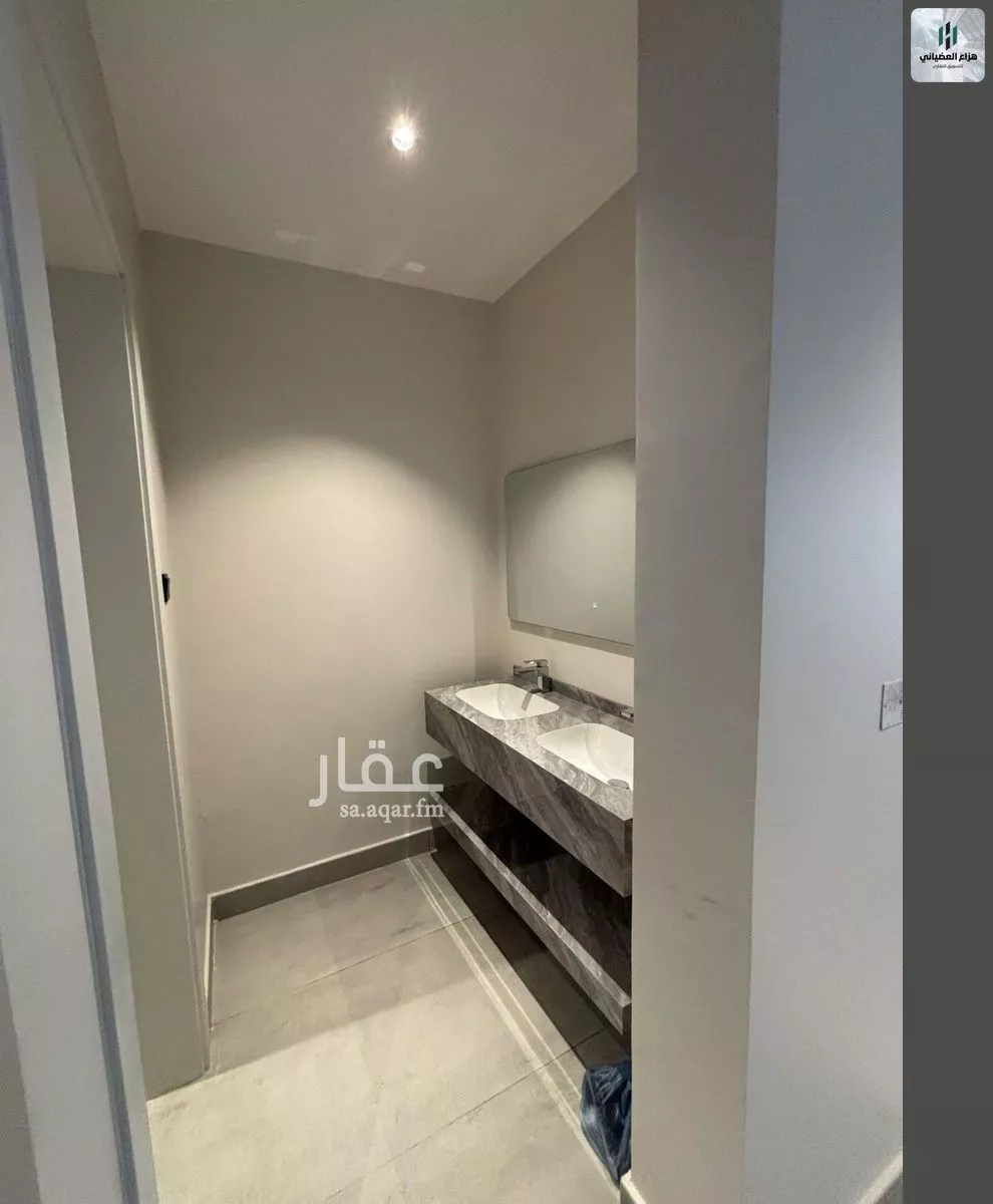 فيلا 5 غرف في العارض 4