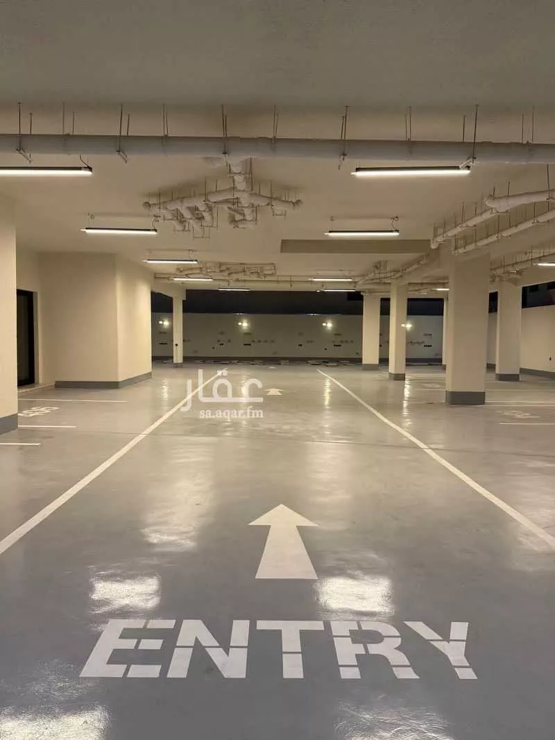 2 bedroom apartment in Al Bandariyah 5